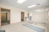 2621 Broad - Photo 15