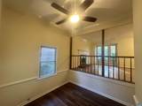 933 Huntwood Ln - Photo 4