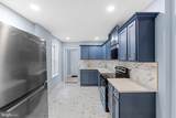 1004 Spruce Street - Photo 8