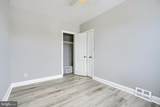 165 Hampshire - Photo 16