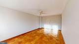 10201 Grosvenor Place - Photo 32