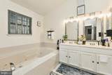 8030 Ashford Boulevard - Photo 12
