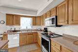 28 Versailles Court - Photo 11