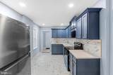 1004 Spruce Street - Photo 6
