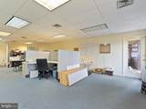 174 Middletown Boulevard - Photo 4