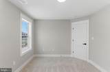 200 Mistletoe Lane - Photo 34
