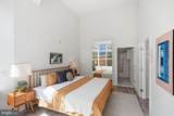 460 New York - Photo 12