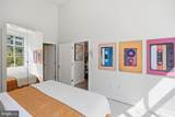 460 New York - Photo 13
