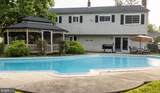 1207 Malatesta Avenue - Photo 23