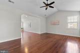 1413 Della Way - Photo 33