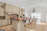740 Hampton Court - Photo 9