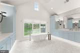 8230 Weller Avenue - Photo 32