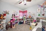 411 Walnut Street - Photo 37