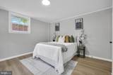 833 Loxford Terrace - Photo 32