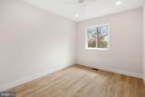 323 Winding Way - Photo 17