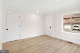 323 Winding Way - Photo 4