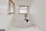 2421 Pondside Terrace - Photo 20