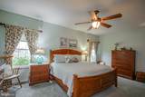 922 Winding Way - Photo 19