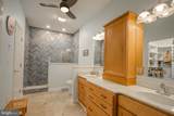 922 Winding Way - Photo 20
