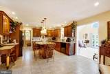 2553 Roosevelt Avenue - Photo 44