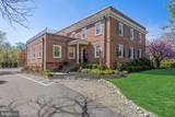 134 Kings Hwy W - Photo 1