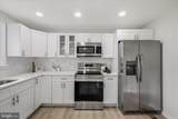 945 Renfrew - Photo 4