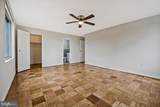 10201 Grosvenor Place - Photo 15