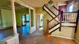 927 Leeds Avenue - Photo 3