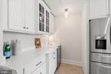 1661 Crescent Place - Photo 14