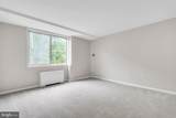 10401 Grosvenor Place - Photo 11