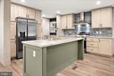 10323 Henry Rd - Photo 16