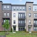 43242 Farringdon Square - Photo 1