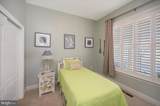 7910 Burbank Avenue - Photo 19