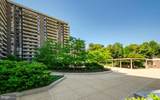 1800 Old Meadow Road - Photo 28