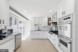 302 Henry Street - Photo 12