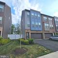 45387 Daveno Square - Photo 1