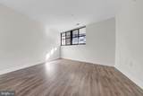 460 New York - Photo 16