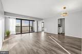 307 Yoakum Parkway - Photo 9