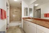 2425 L - Photo 11