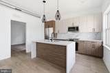208 Vine - Photo 3