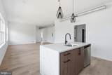 208 Vine - Photo 4