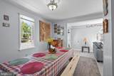 15 Howard Street - Photo 11