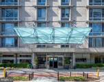 940 25TH Street - Photo 1