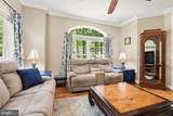 157 Roderick Place - Photo 11