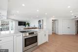 2121 Jamieson Avenue - Photo 7