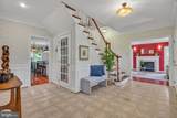 1135 Goldfinch Lane - Photo 7