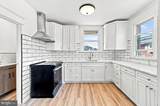 5262 Roosevelt Boulevard - Photo 11