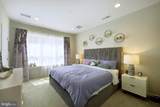 719 Parkside Place - Photo 18