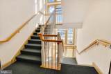 1010 Crest Way - Photo 3