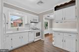 204 Ayr Street - Photo 10